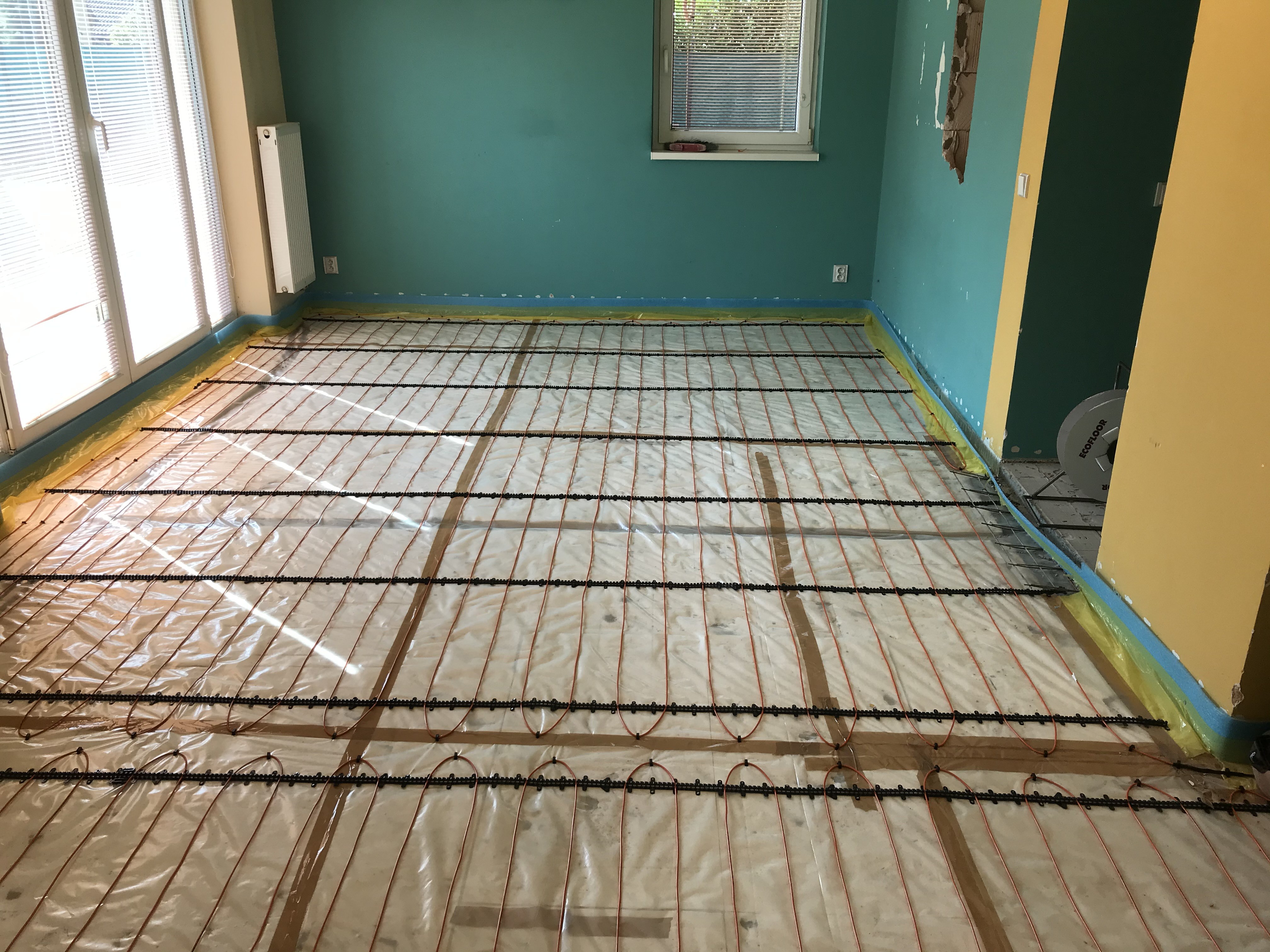 Podlahov� topen� Vejprnice